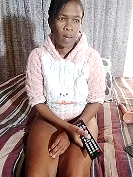 KittyMilfx3 online show from October 22, 6:51 am