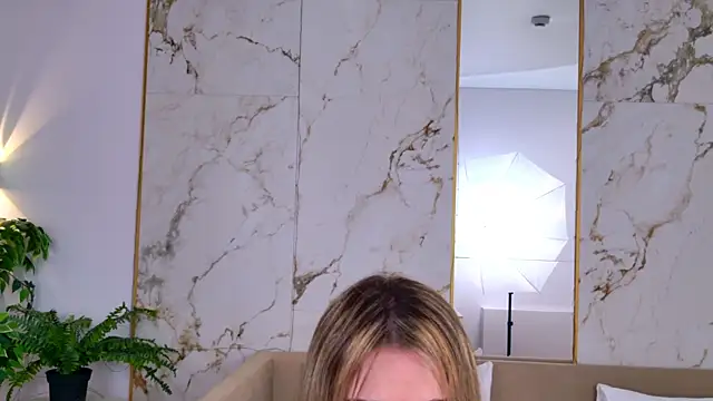 SweetyLicky online show from April 10, 3:29 pm