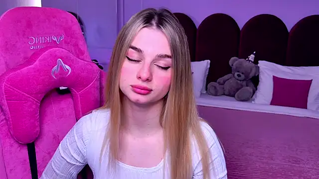 SweetyLicky online show from November 25, 4:31 pm