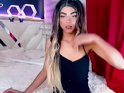 nizzan cutte  online show from October 4, 7:29 pm