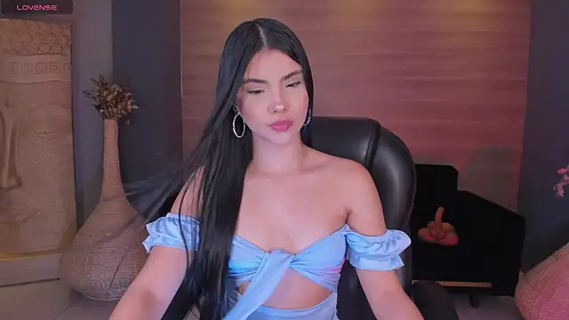 MiaLaurence online show from February 20, 7:37 pm