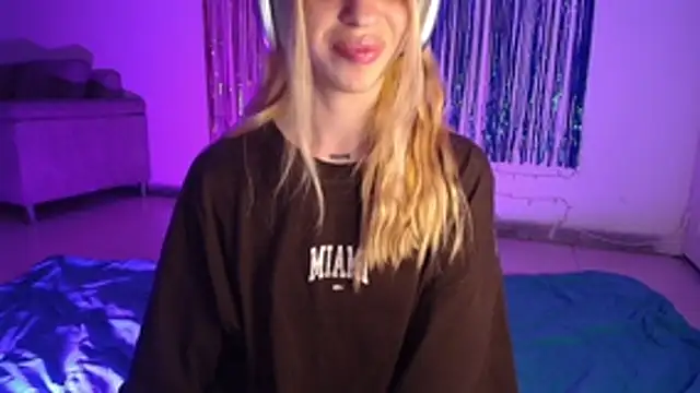 Alina Lee t online show from October 31, 2:46 am