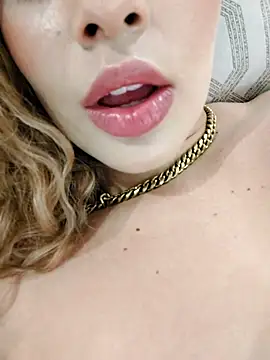 CataRicci online show from November 26, 12:50 pm