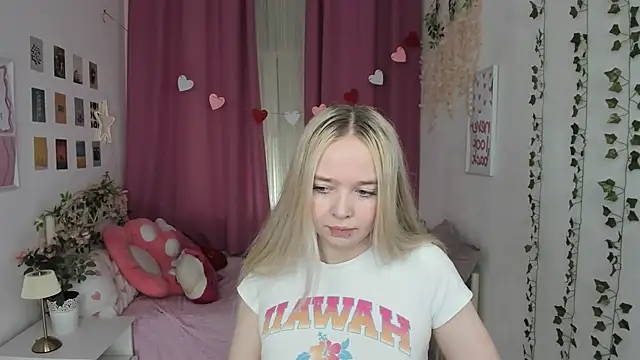 BellaMontgomery online show from May 28, 10:07 pm
