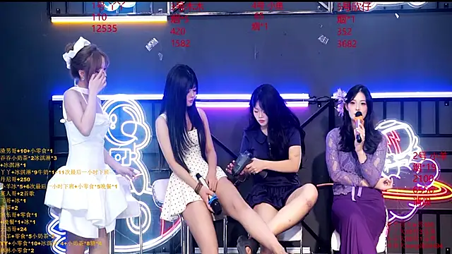 EYgirl222 online show from September 19, 12:37 pm