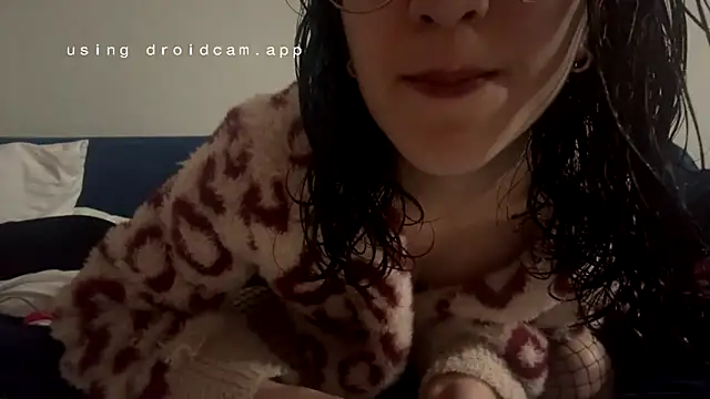 petitepeach6 online show from February 15, 11:59 pm