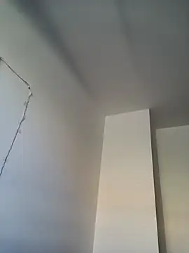 iamlalamilano online show from March 2, 11:17 am