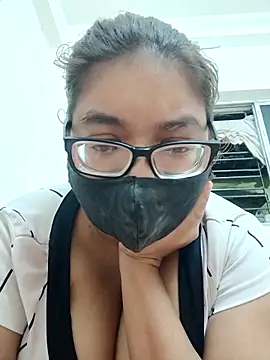 Elie couple143 online show from September 17, 6:50 pm