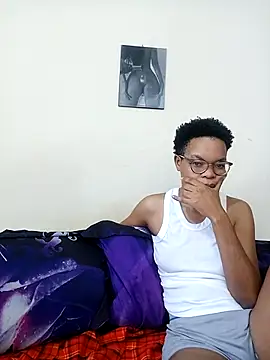 Miss-Hennessy online show from April 10, 2:56 pm