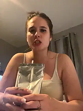 Snapshot of LollyLove_ chatting on October 27, 9:09 pm LollyLove online show from October 27, 9:09 pm