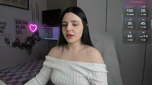 LiaWoow online show from November 11, 2:36 pm