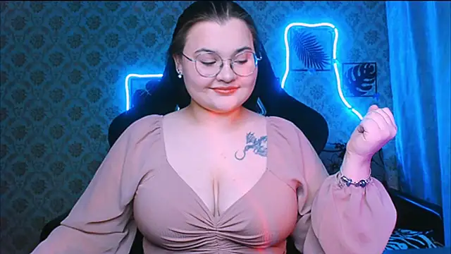 InLoveWithLife26 online show from February 21, 7:03 pm