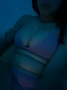 lavagirl69 online show from October 7, 3:44 am