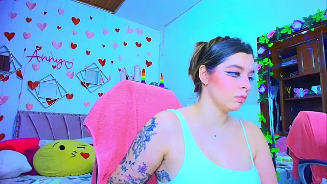 Anny Hurtado online show from October 2, 8:19 am