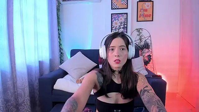 mishelkrave  online show from February 2, 6:18 pm