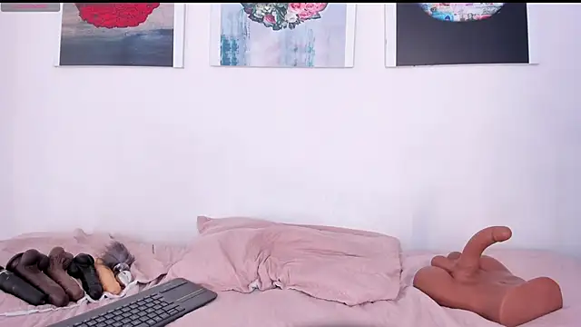 Monika-Ruiz online show from November 13, 8:19 pm