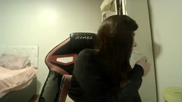 Becca B online show from November 26, 11:06 pm