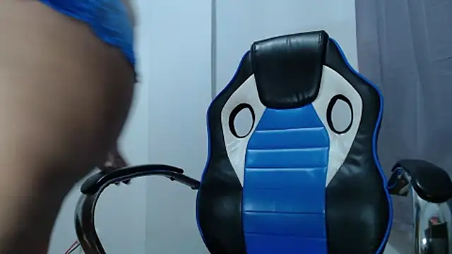 Snapshot of SamanthaLush chatting on October 12, 9:33 am SamanthaLush online show from October 12, 9:33 am