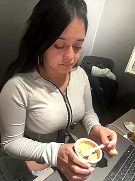 Emily Rivers  online show from September 12, 2:02 pm