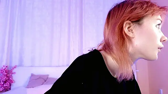 Kiara Dream online show from April 4, 9:02 pm