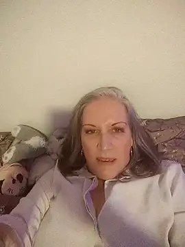 Feelineducentre online show from November 27, 8:45 pm