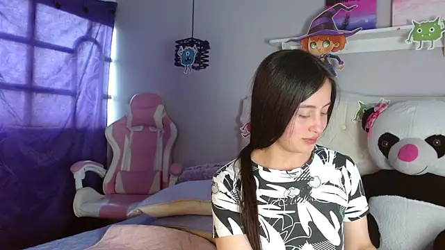 Zaaida  online show from October 25, 1:52 pm