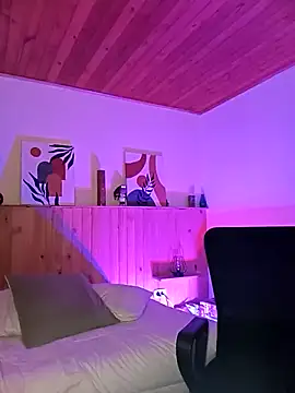 IVONNE COLLINS33 online show from March 8, 2:04 am