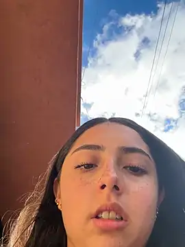 Dulce 1408 online show from November 17, 9:15 pm