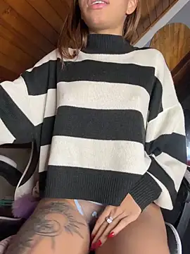 yumi hanna online show from June 21, 6:50 am