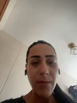 lucioliveira online show from February 21, 1:23 pm