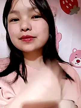 XoiXoi232 online show from February 17, 1:10 pm