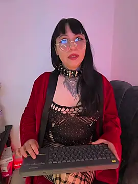 Ravenna666  online show from April 16, 10:23 pm