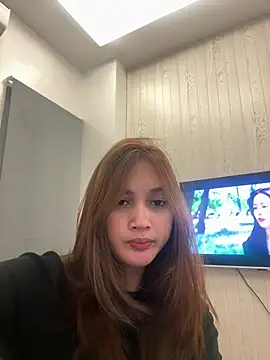 LanySylvia online show from April 18, 4:53 pm