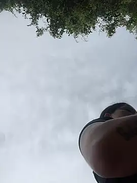 Lali HOtt online show from April 21, 8:05 pm