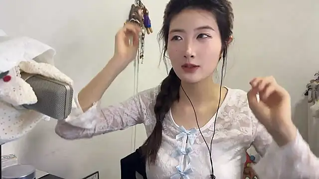 Moonlight-23 online show from April 17, 1:13 pm