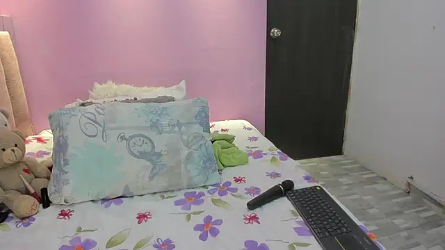 AndreaSweet2 online show from January 9, 8:24 pm