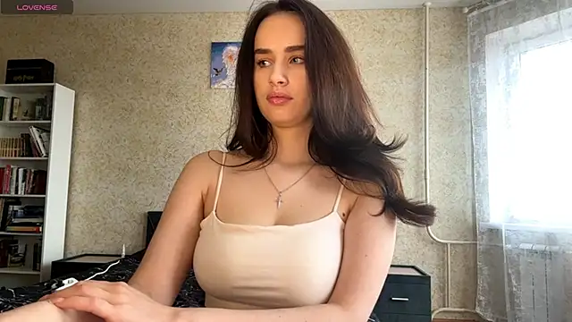 Quiet luxury online show from December 14, 8:53 am