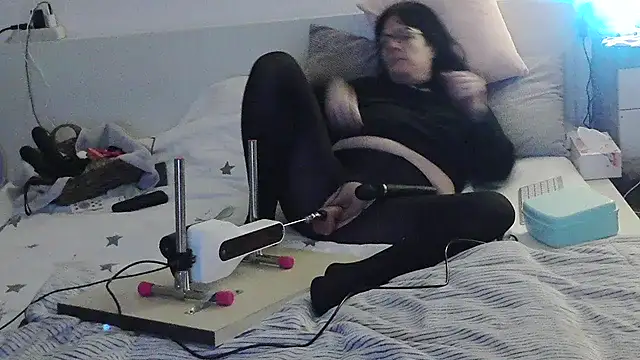 honey47 online show from November 25, 7:26 pm