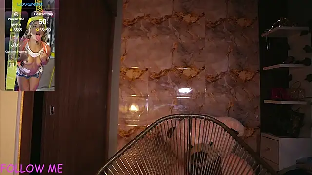 hannachris- online show from February 6, 7:56 am