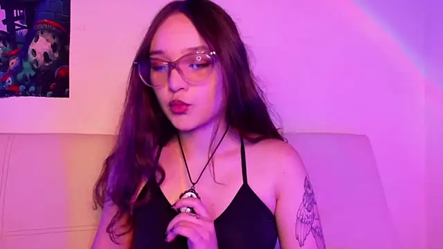 Snapshot of daihanae_2 chatting on October 17, 12:47 am daihanae 2 online show from October 17, 12:47 am