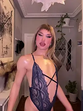 lacattiva online show from October 4, 11:42 pm