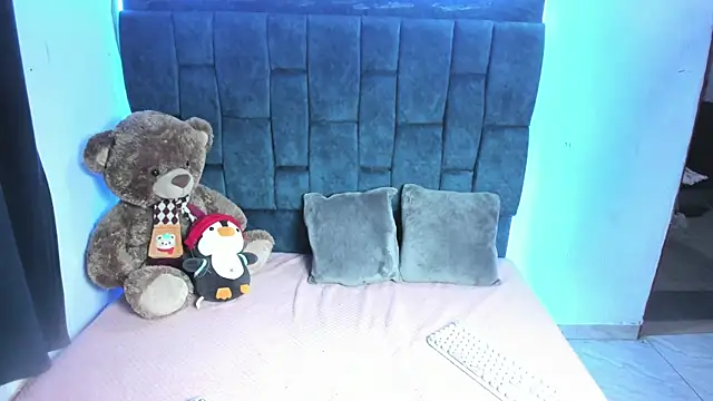 ValentinaKlean online show from February 12, 3:41 am