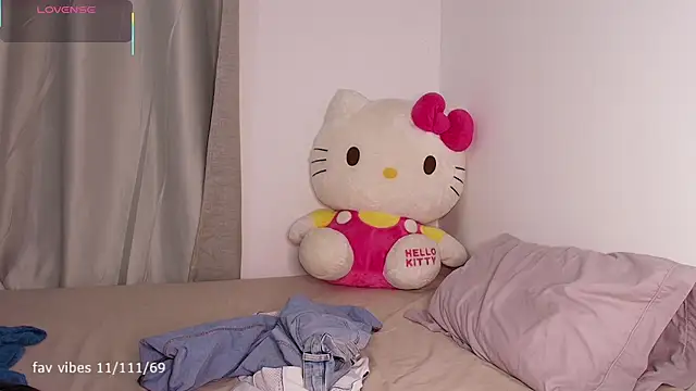 dulceangel   online show from September 11, 2:23 am