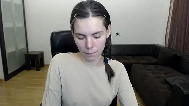 Snapshot of AmelieReve chatting on October 18, 4:53 pm AmelieReve online show from October 18, 4:53 pm