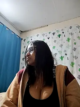 Avannay online show from February 12, 1:40 am