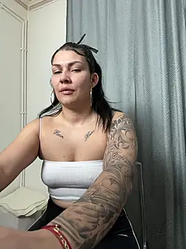 MiaKiittyy online show from March 19, 11:20 pm