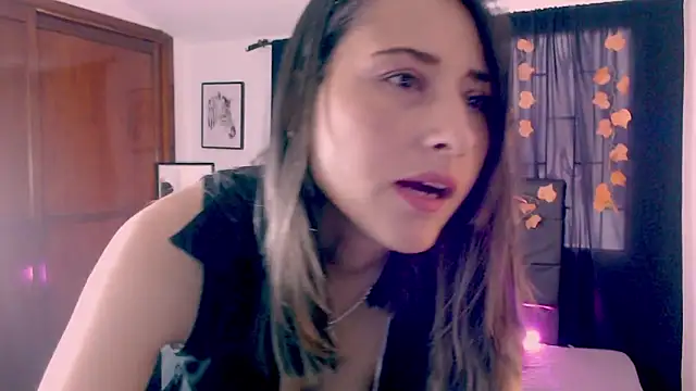 Snapshot of Sofia-mel chatting on September 29, 3:39 pm Sofia-mel online show from September 29, 3:39 pm