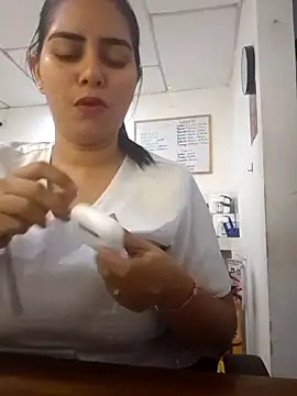 yesi-nursehot online show from September 14, 7:56 pm