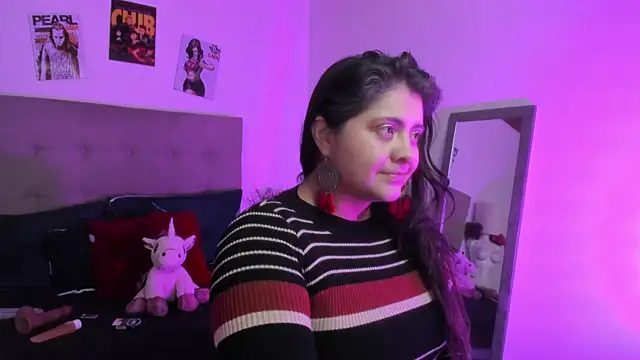 TifanyAmazinng online show from February 5, 12:52 pm