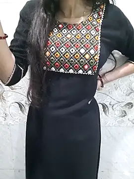 Aarti-kumri online show from February 23, 7:24 pm